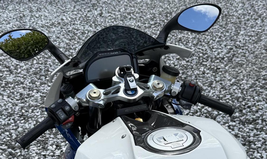 2010 BMW HP2 SPORT