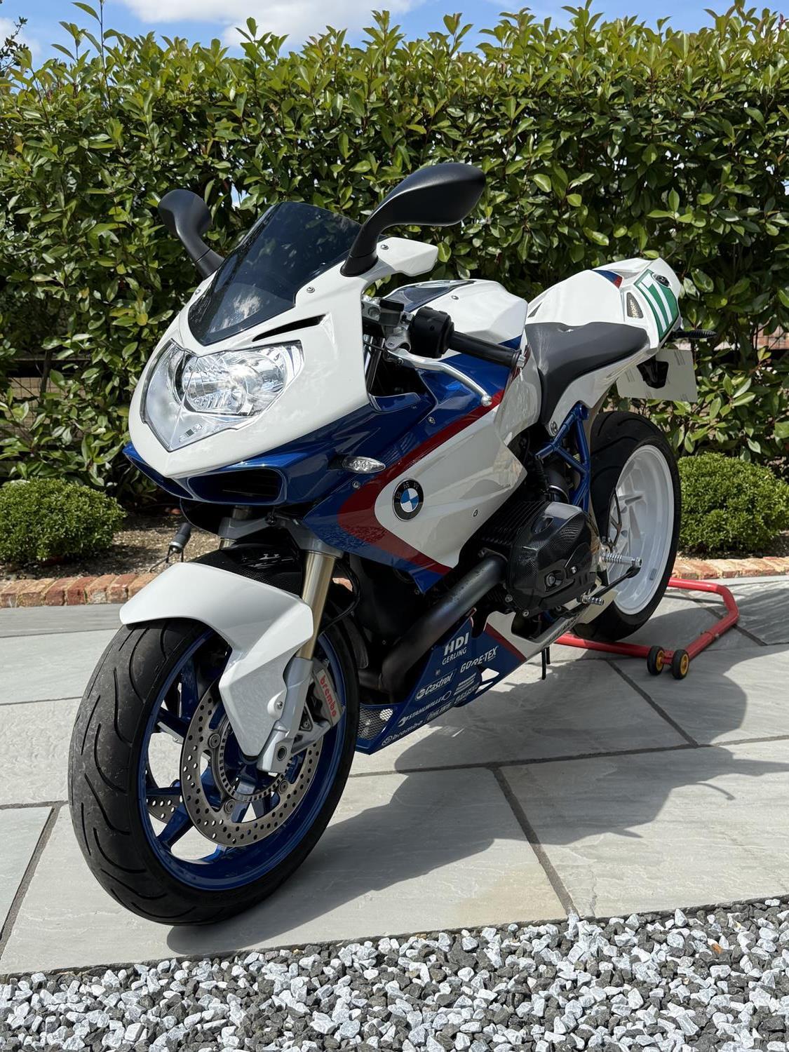 2010 BMW HP2 SPORT