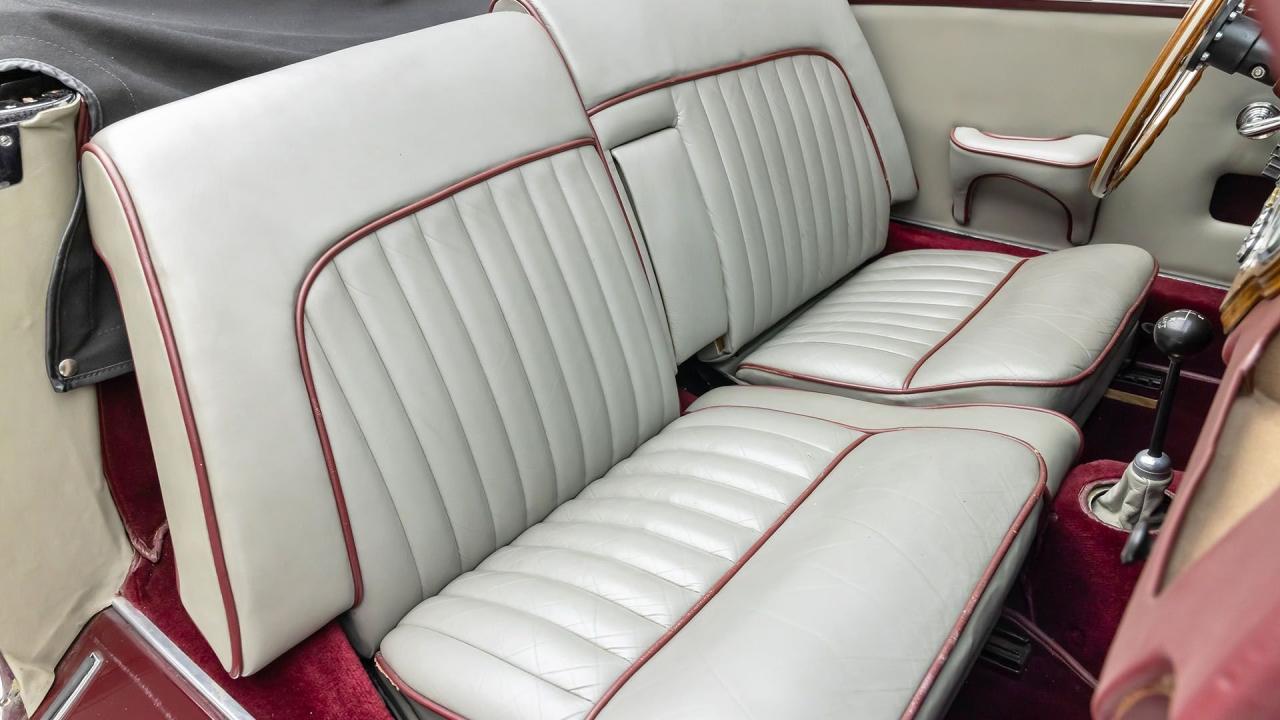 1953 Aston Martin DB2 Vantage Drop Head Coupe