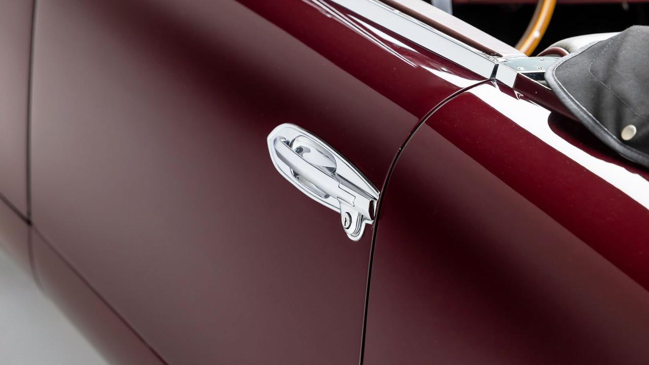 1953 Aston Martin DB2 Vantage Drop Head Coupe