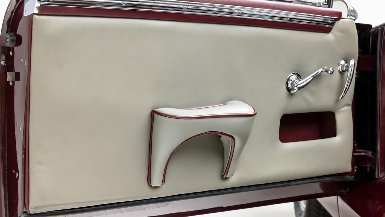 1953 Aston Martin DB2 Vantage Drop Head Coupe
