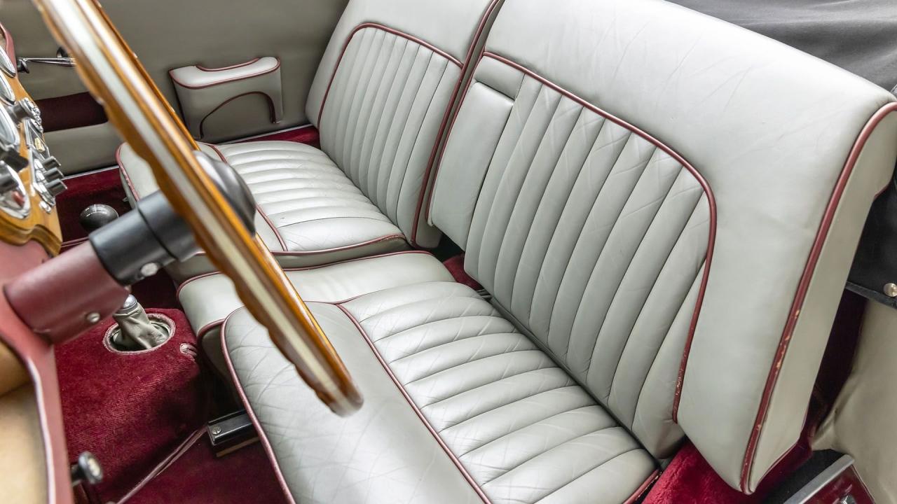 1953 Aston Martin DB2 Vantage Drop Head Coupe