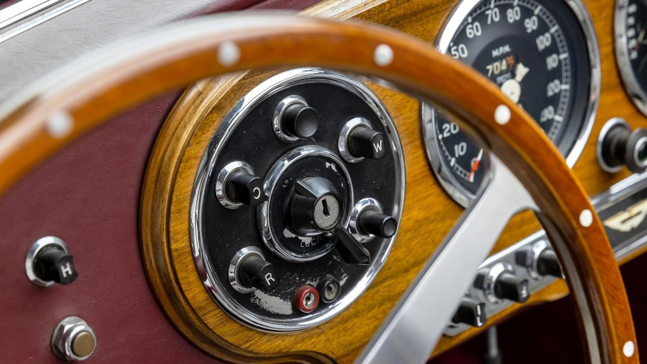 1953 Aston Martin DB2 Vantage Drop Head Coupe