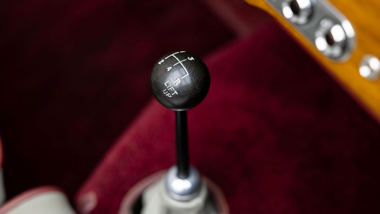 1953 Aston Martin DB2 Vantage Drop Head Coupe