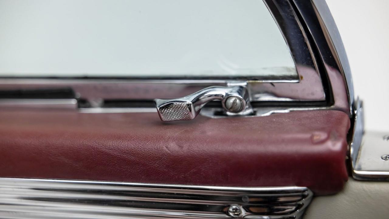 1953 Aston Martin DB2 Vantage Drop Head Coupe