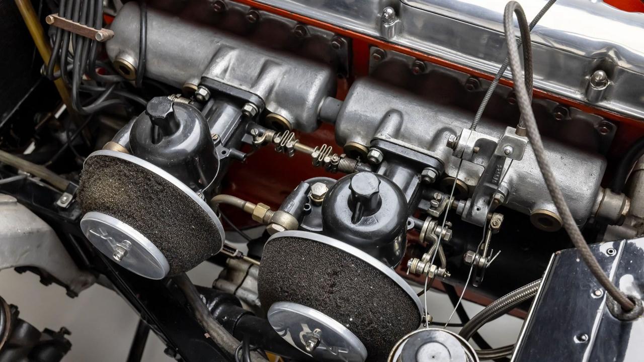 1953 Aston Martin DB2 Vantage Drop Head Coupe