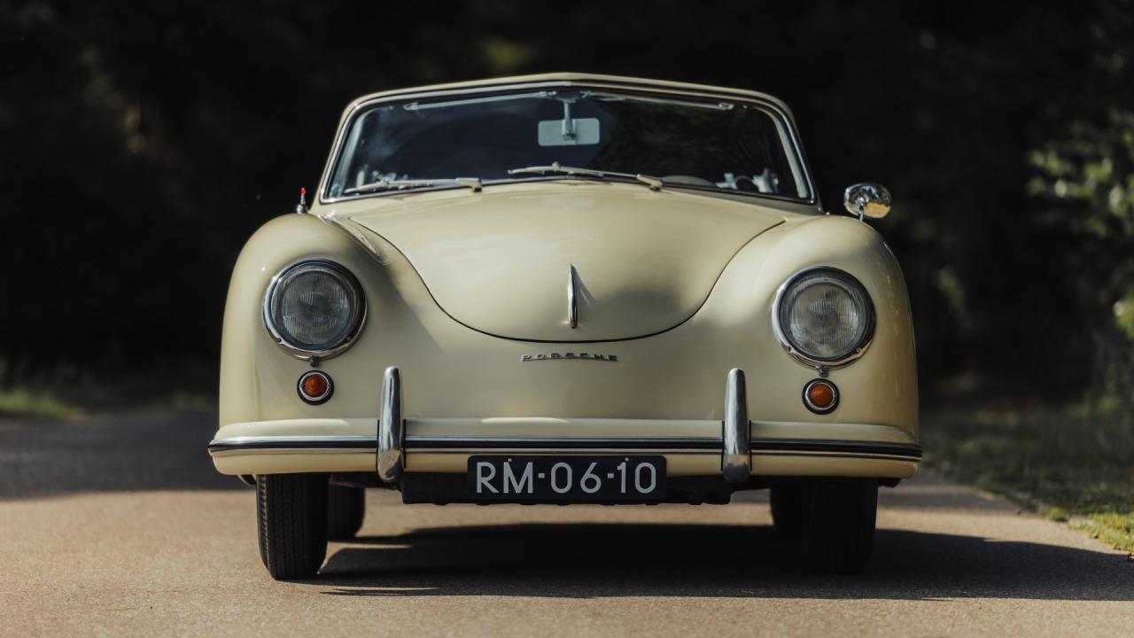 1953 Porsche 356 Pre-A &ldquo;Knickscheibe&rdquo; 1500 Cabriolet