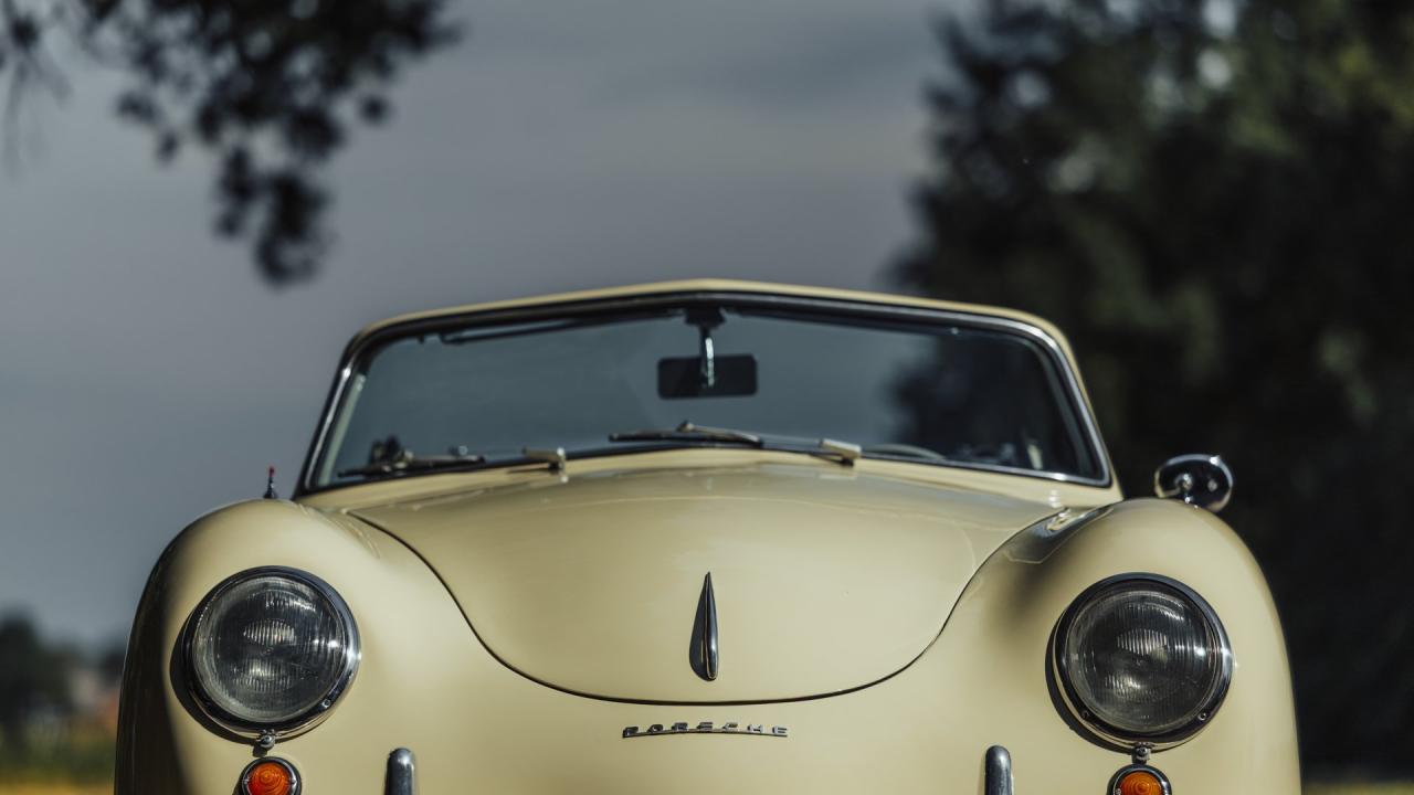 1953 Porsche 356 Pre-A &ldquo;Knickscheibe&rdquo; 1500 Cabriolet