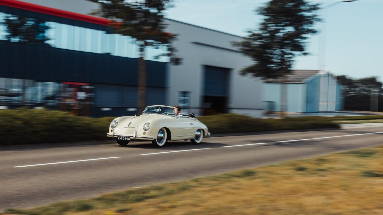 1953 Porsche 356 Pre-A &ldquo;Knickscheibe&rdquo; 1500 Cabriolet