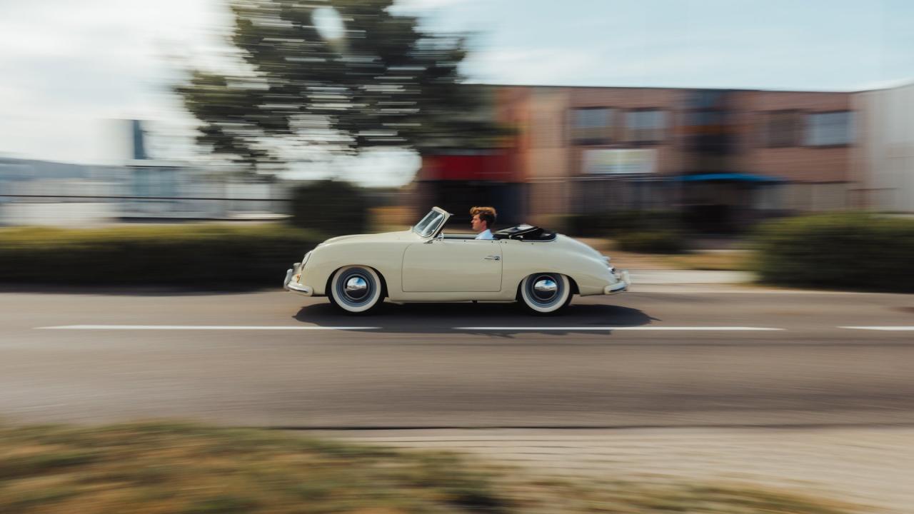 1953 Porsche 356 Pre-A &ldquo;Knickscheibe&rdquo; 1500 Cabriolet