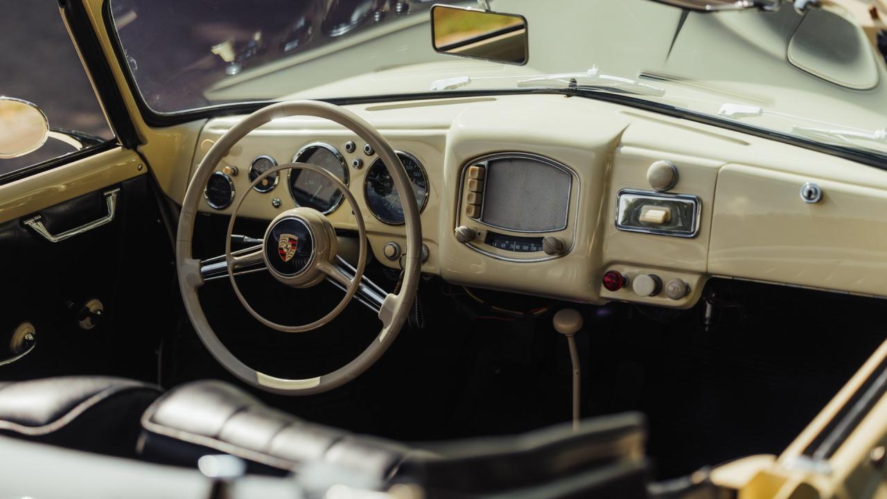 1953 Porsche 356 Pre-A &ldquo;Knickscheibe&rdquo; 1500 Cabriolet