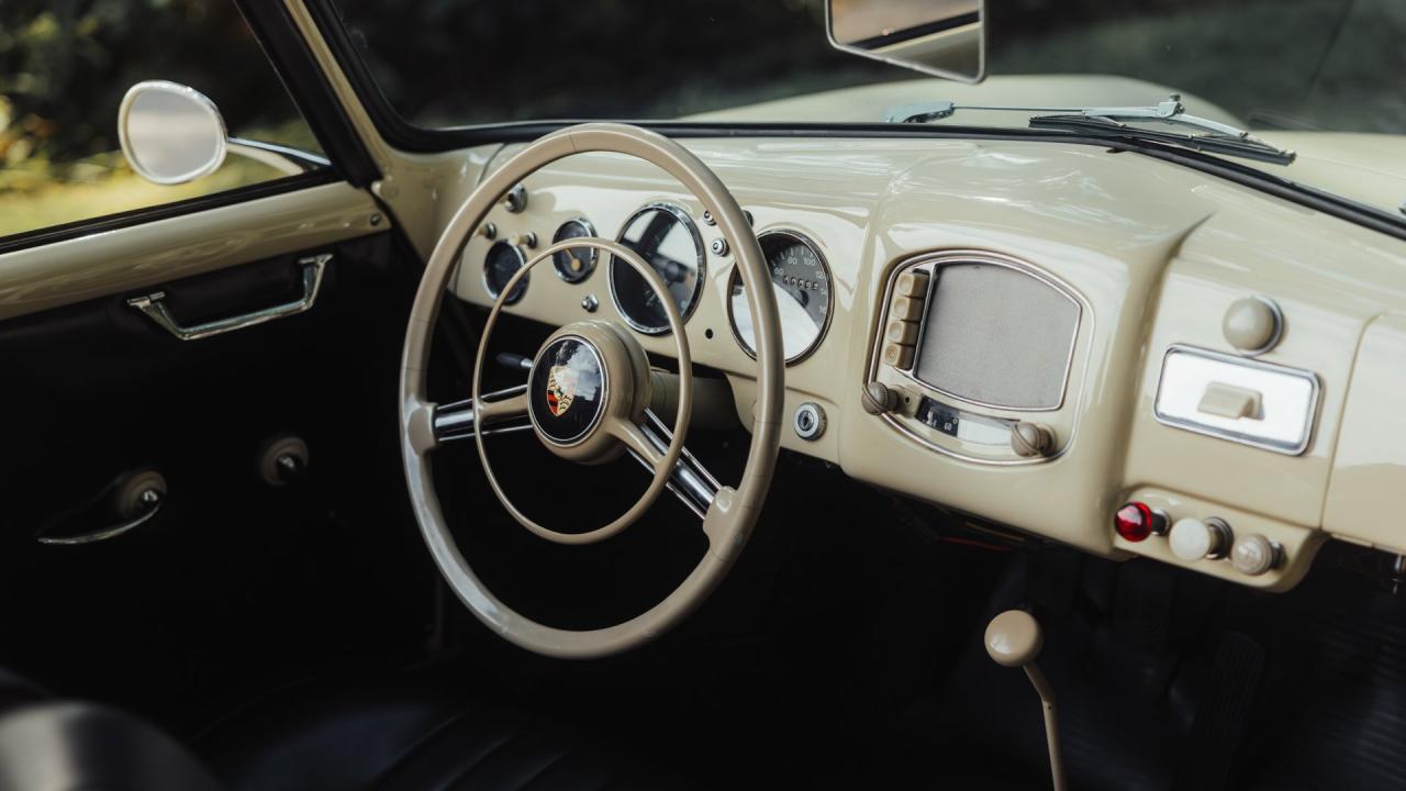 1953 Porsche 356 Pre-A &ldquo;Knickscheibe&rdquo; 1500 Cabriolet