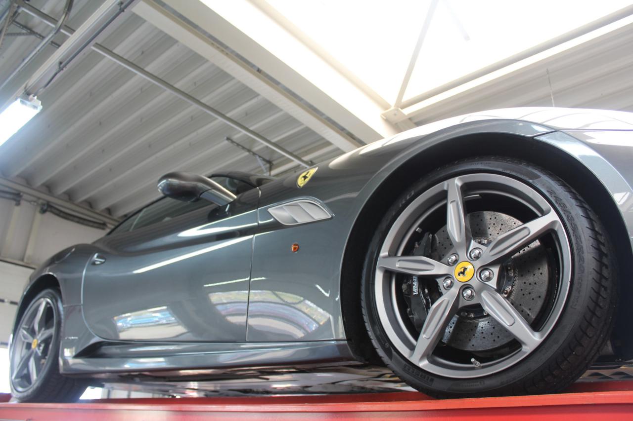 2010 Ferrari California 4.3