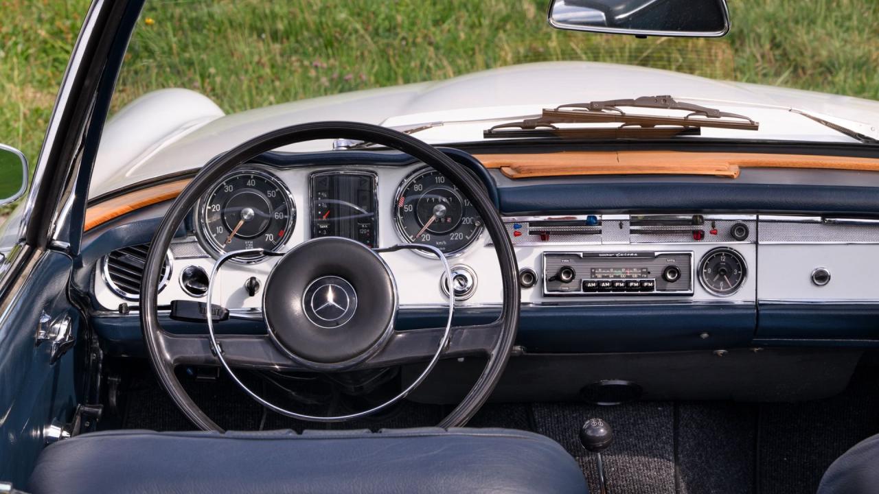 1964 Mercedes - Benz 230 SL Pagoda