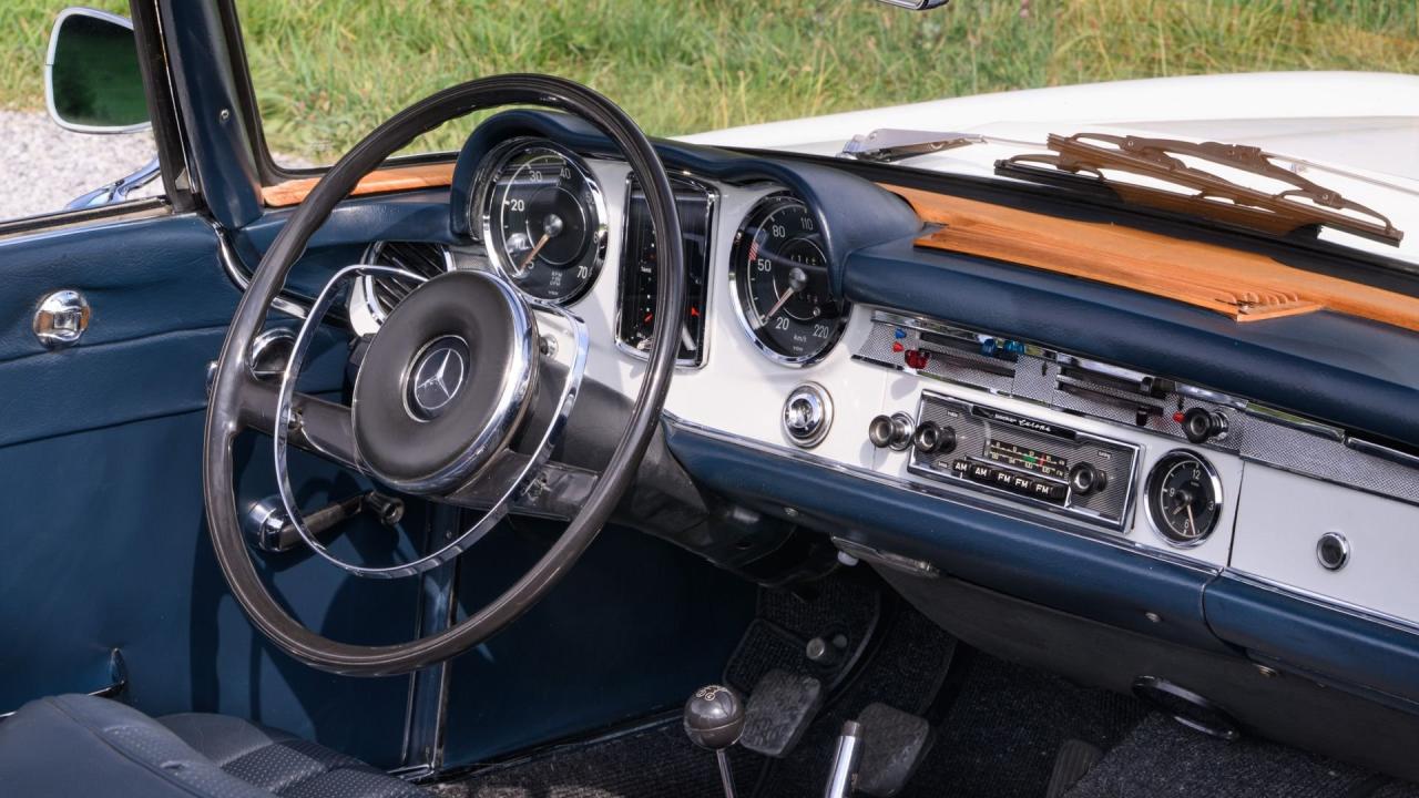 1964 Mercedes - Benz 230 SL Pagoda