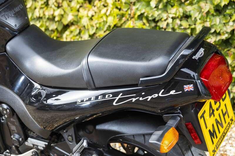 1999 Triumph SPEED TRIPLE 900