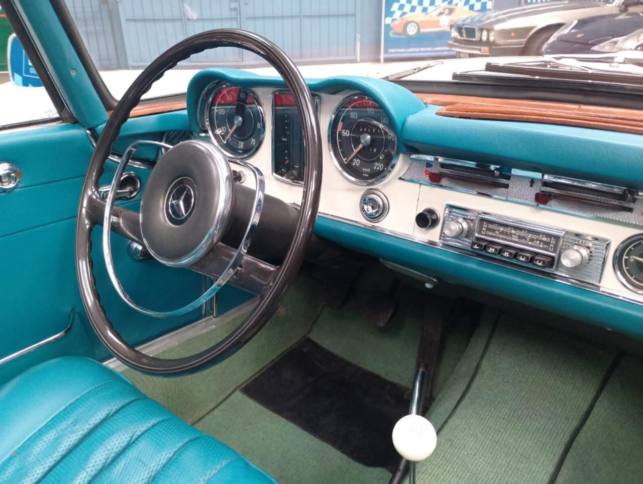 1965 Mercedes - Benz BENZ  230 SL PAGODE 1965