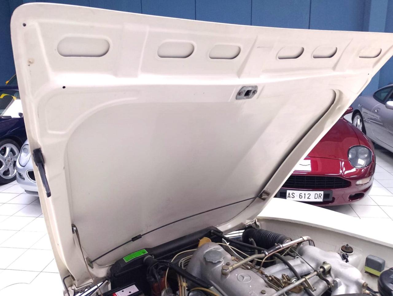1965 Mercedes - Benz BENZ  230 SL PAGODE 1965