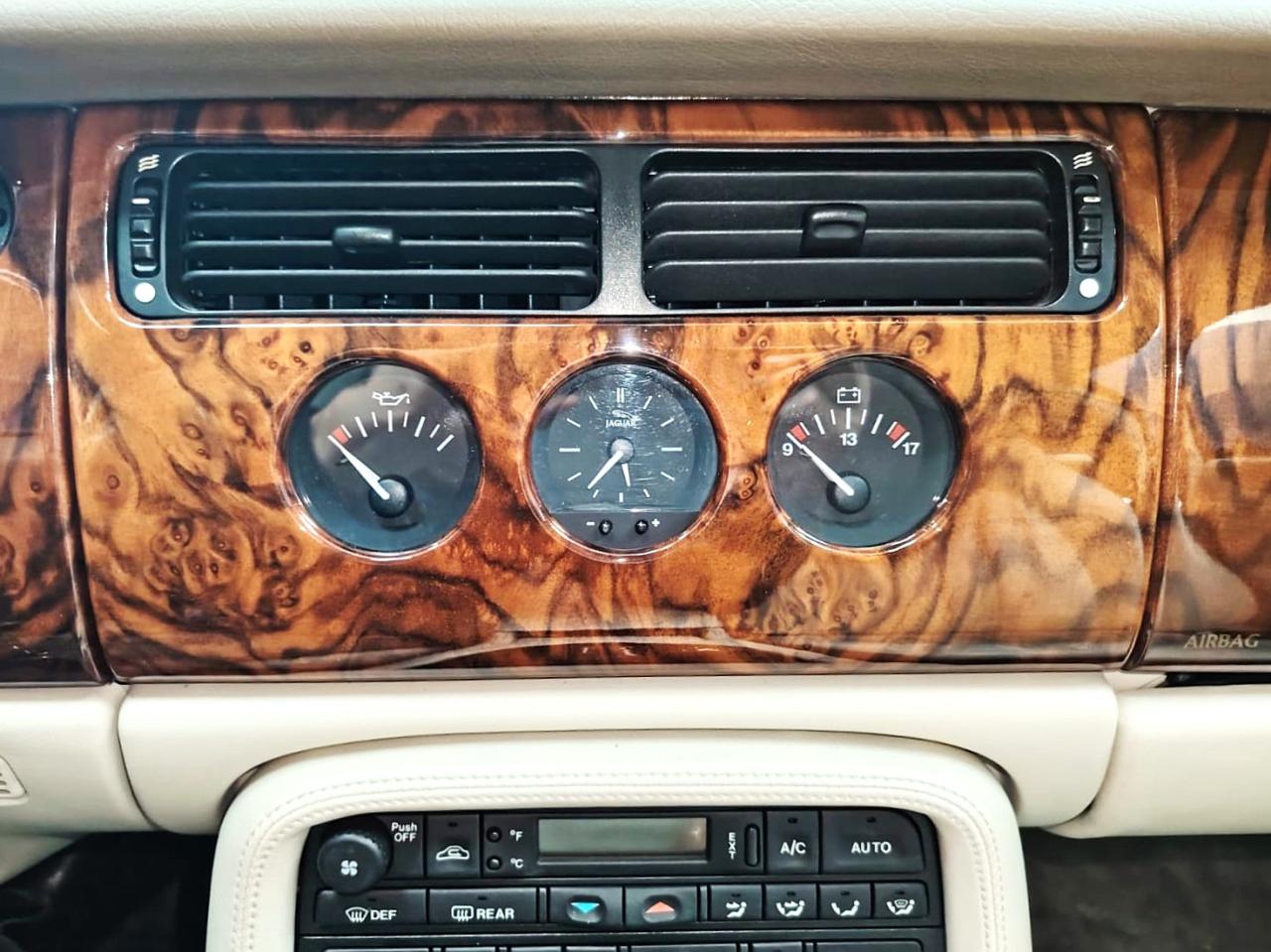 1998 Jaguar XK R COUPE 1998