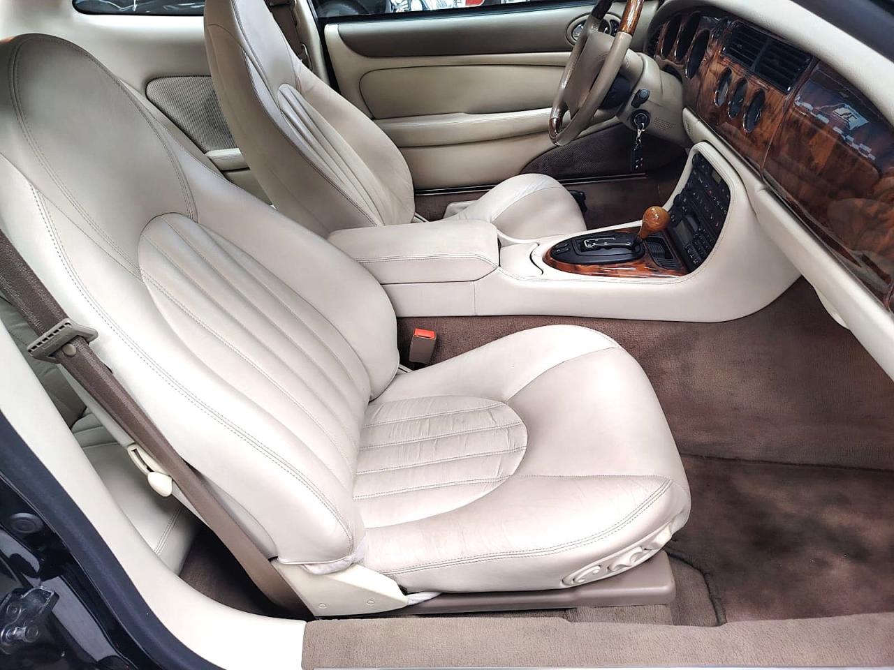 1998 Jaguar XK R COUPE 1998