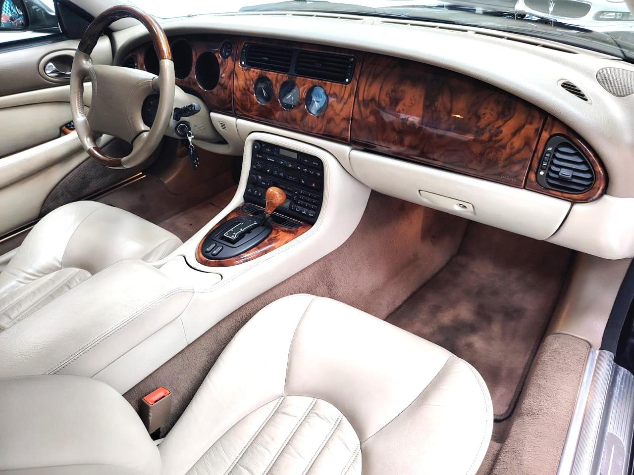 1998 Jaguar XK R COUPE 1998