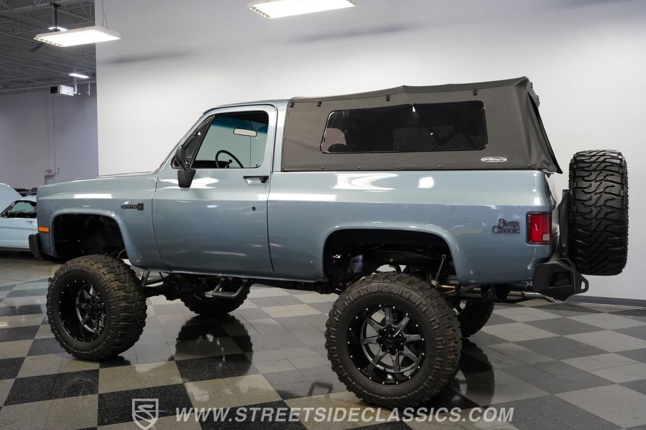 1984 GMC Jimmy 4X4 Restomod