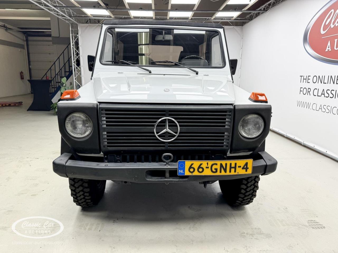 1981 Mercedes - Benz 230G