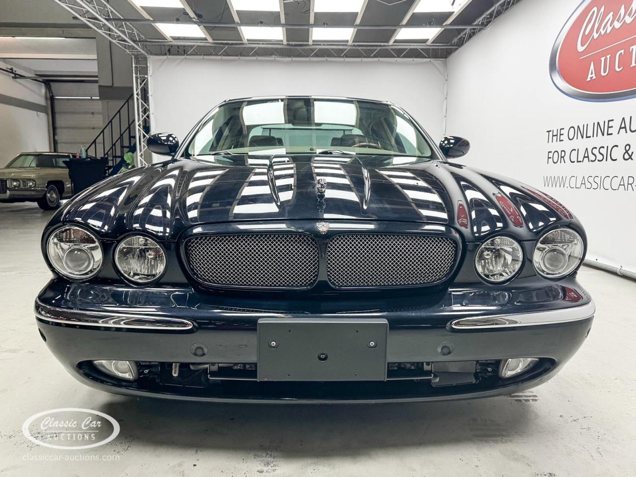 2004 Jaguar XJR