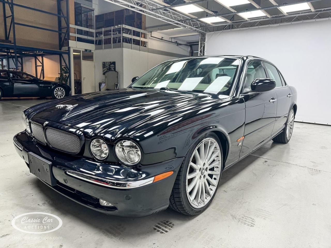 2004 Jaguar XJR