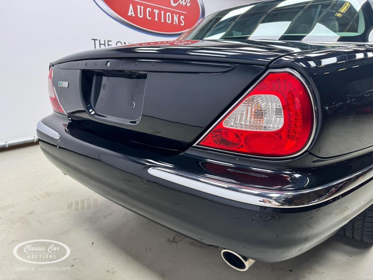 2004 Jaguar XJR