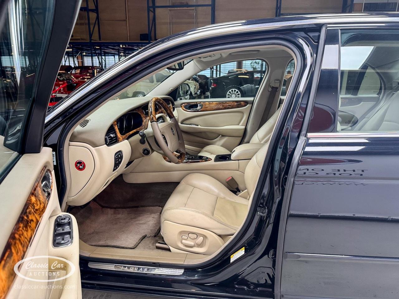 2004 Jaguar XJR
