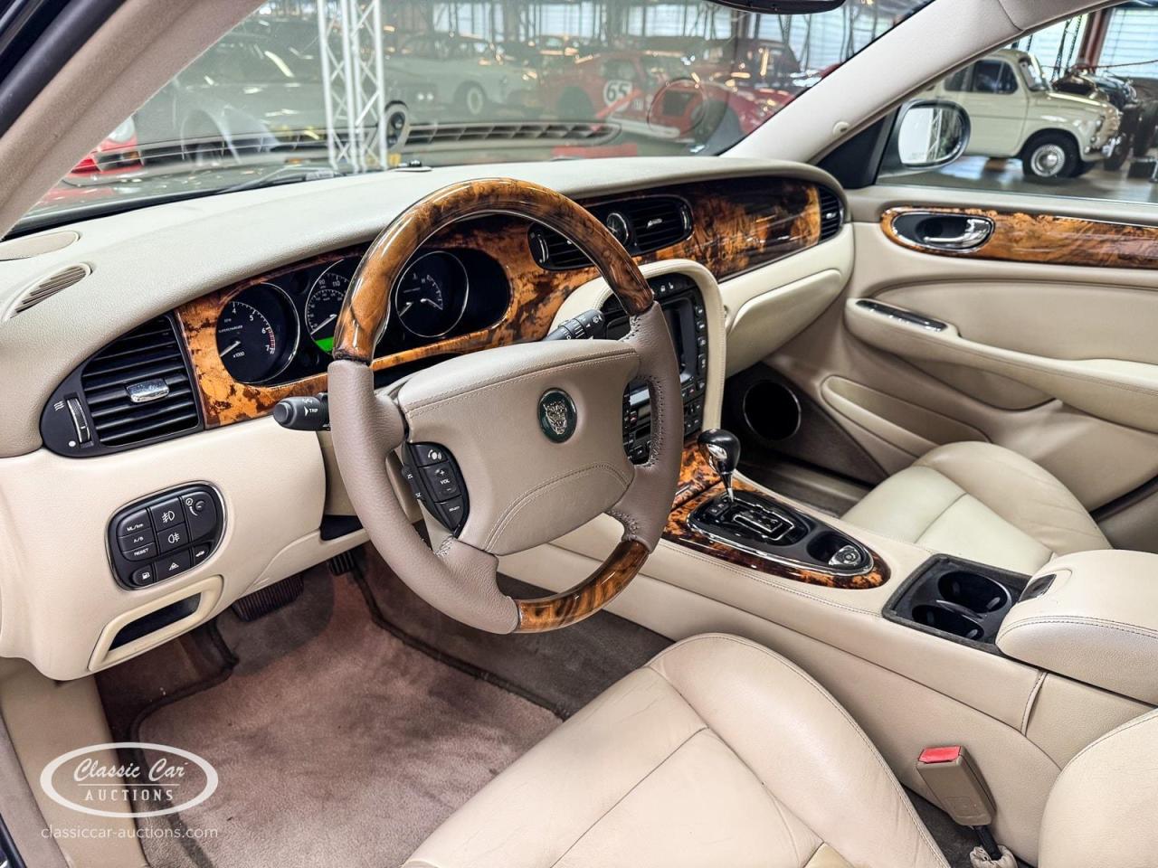 2004 Jaguar XJR