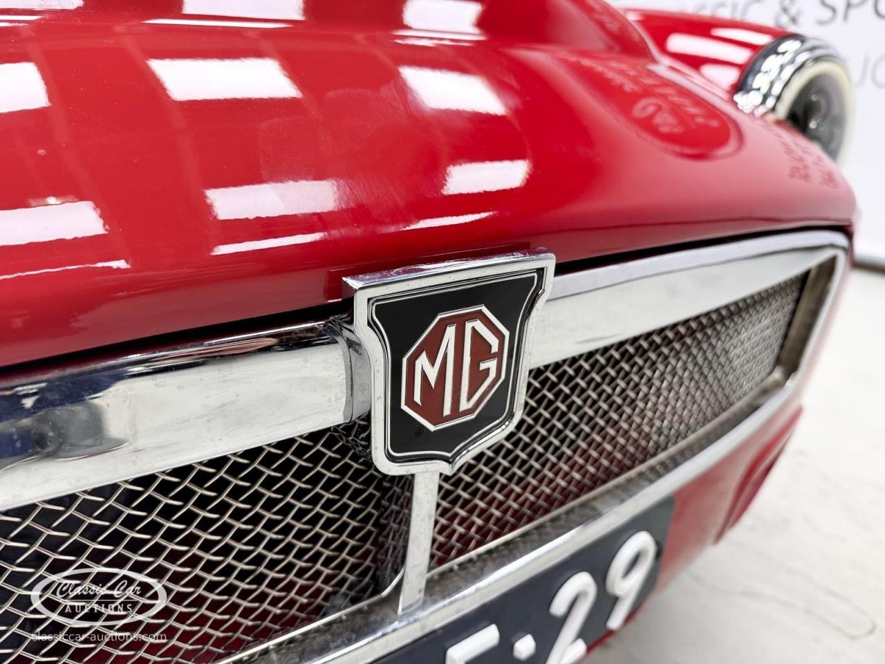 1968 MG B