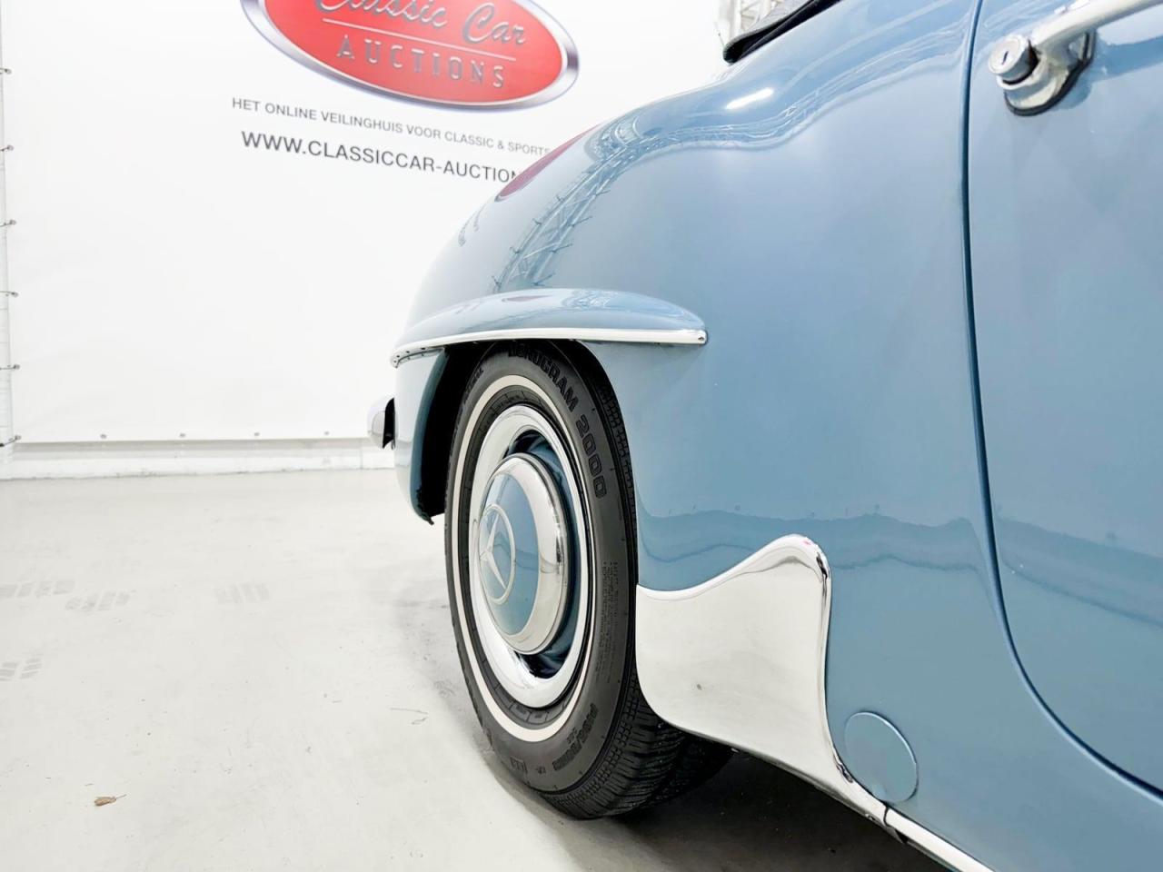 1961 Mercedes - Benz 190 SL