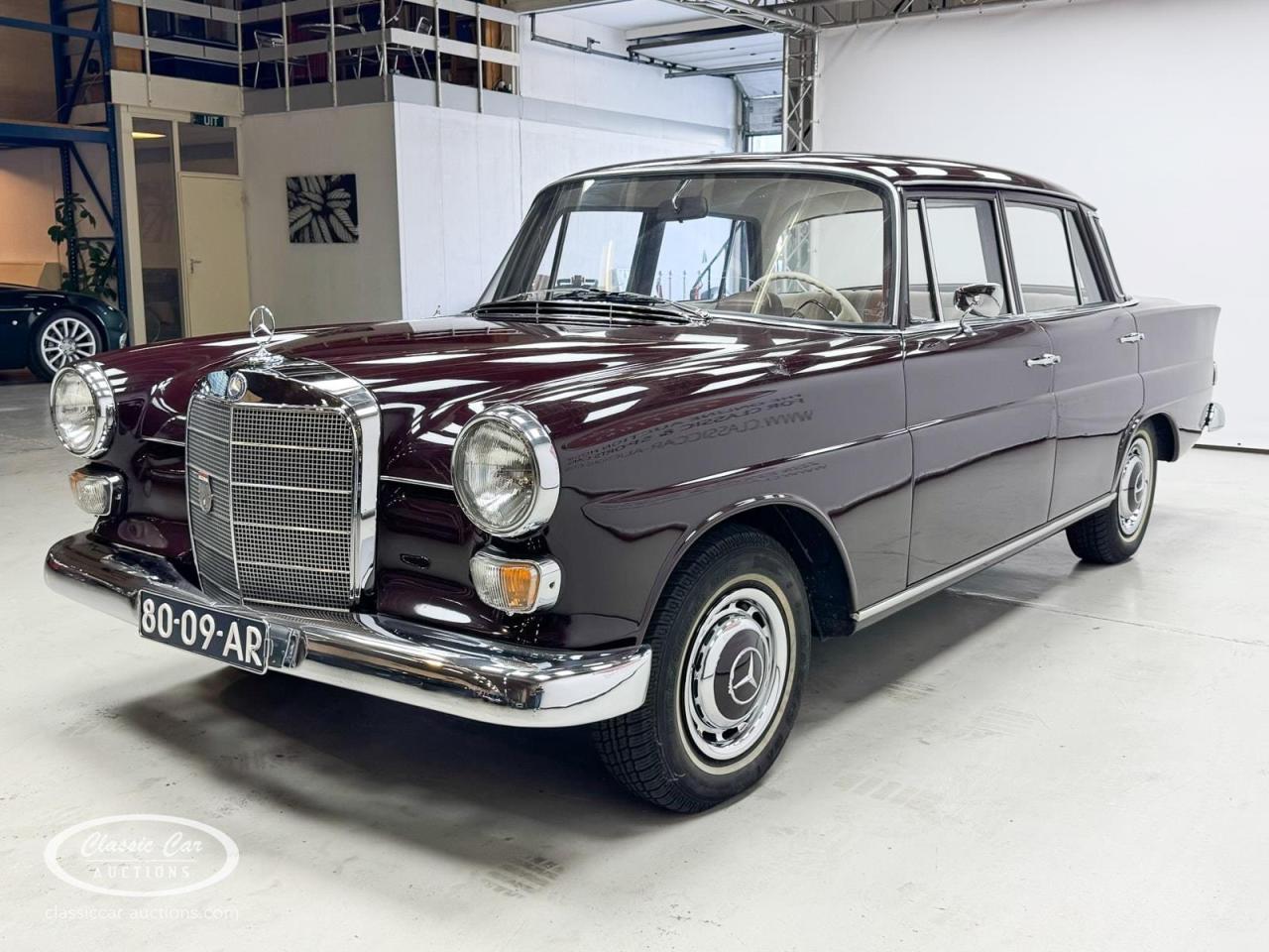 1966 Mercedes - Benz 200