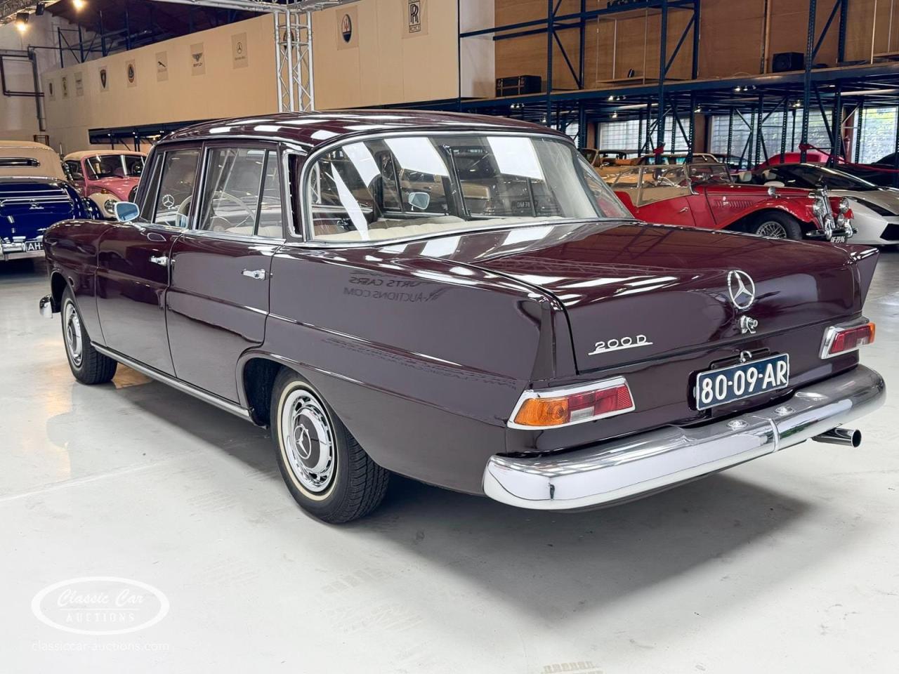 1966 Mercedes - Benz 200