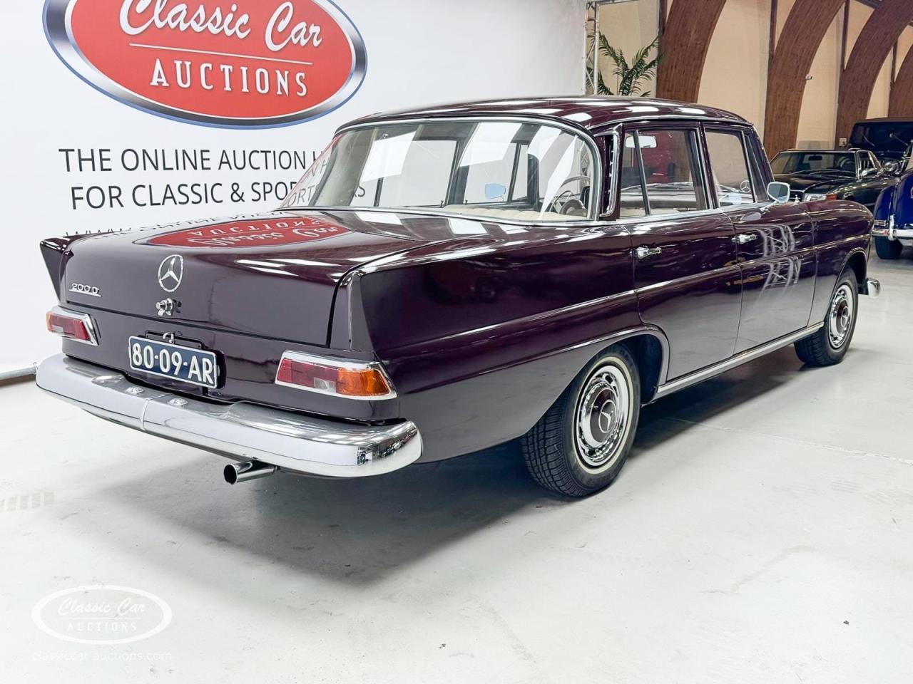 1966 Mercedes - Benz 200