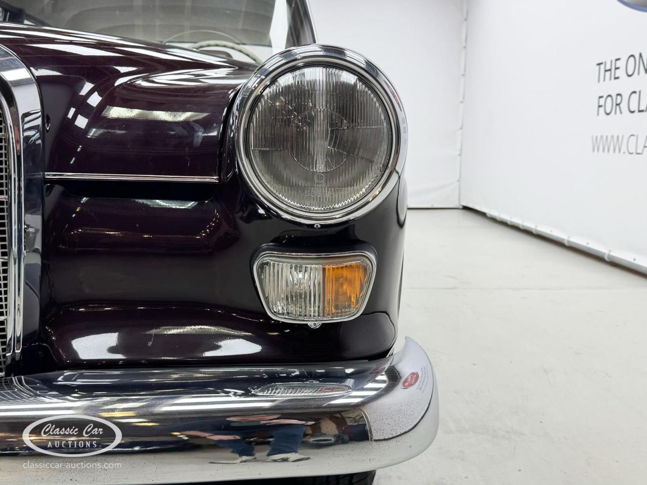 1966 Mercedes - Benz 200