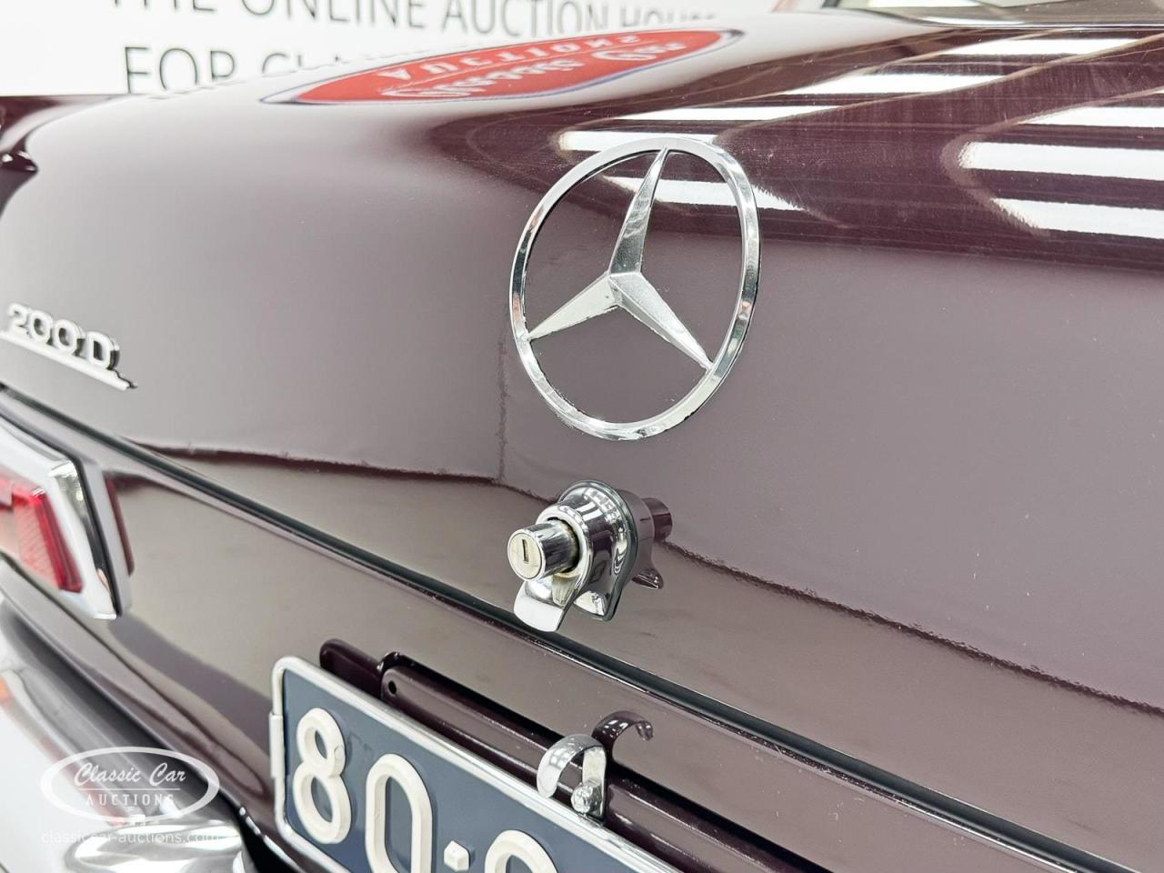 1966 Mercedes - Benz 200