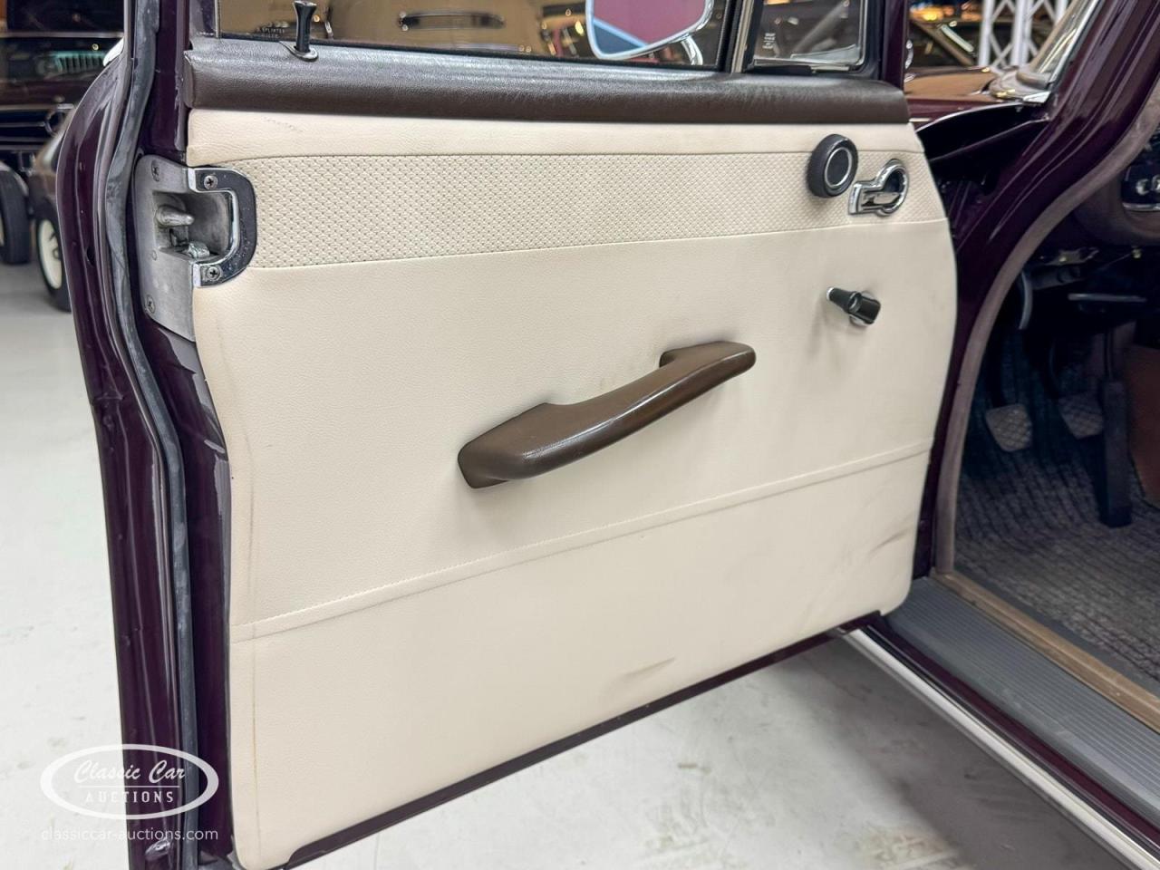 1966 Mercedes - Benz 200