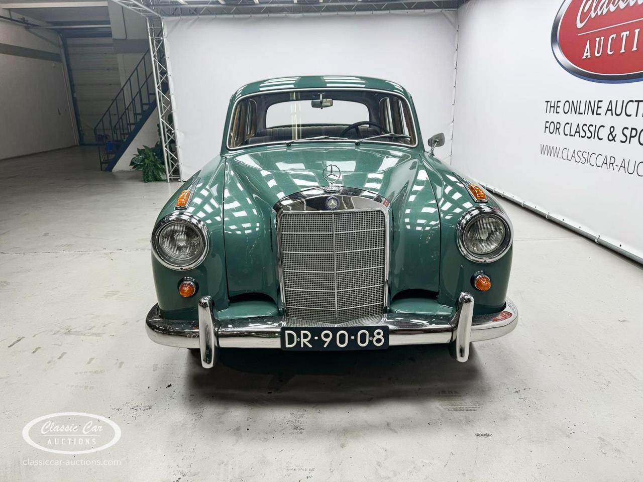 1959 Mercedes - Benz 220S