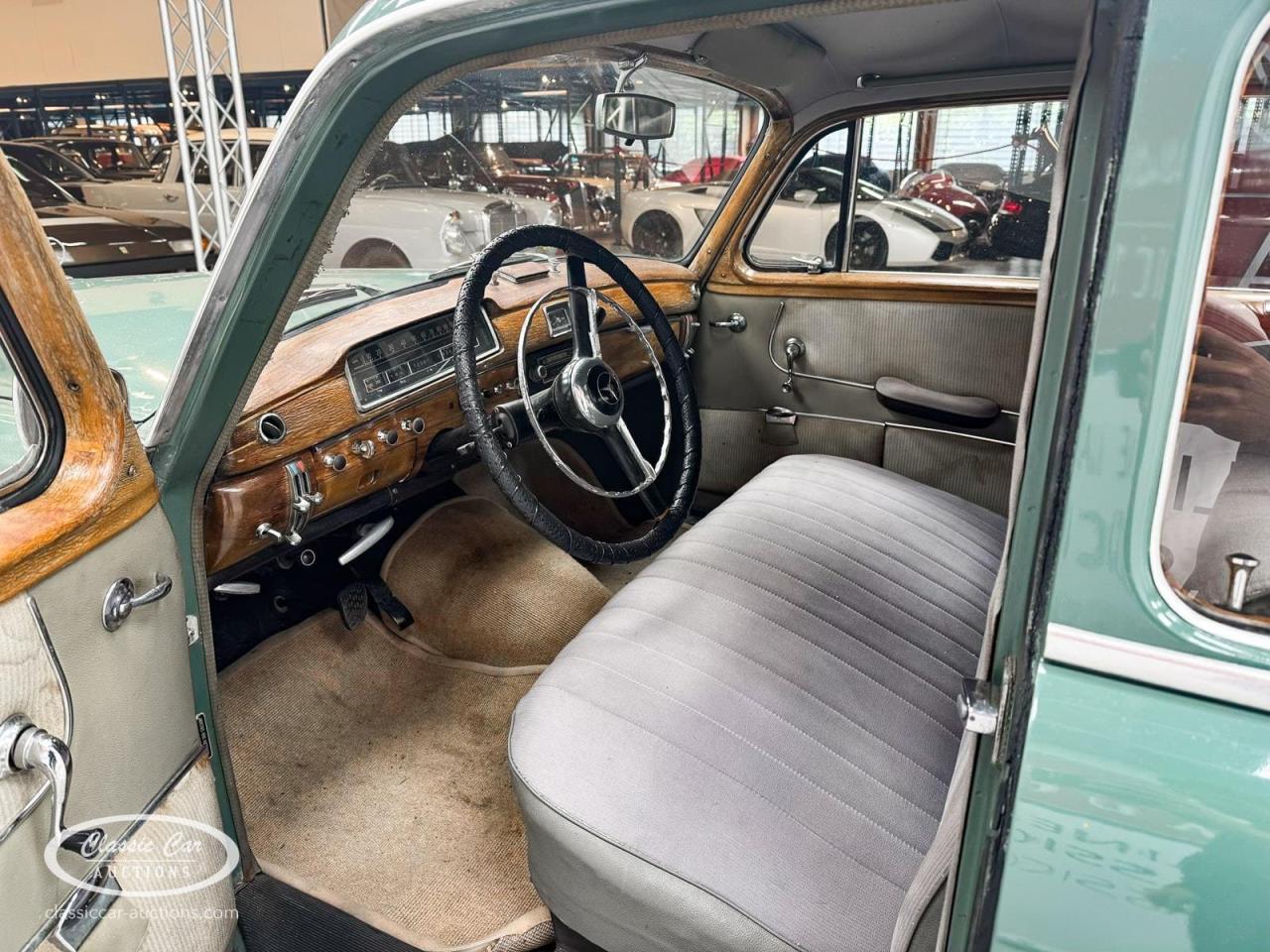 1959 Mercedes - Benz 220S