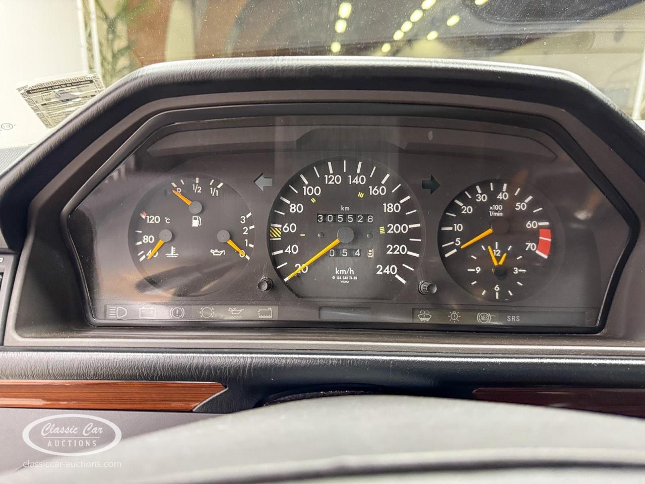 1992 Mercedes - Benz 200E