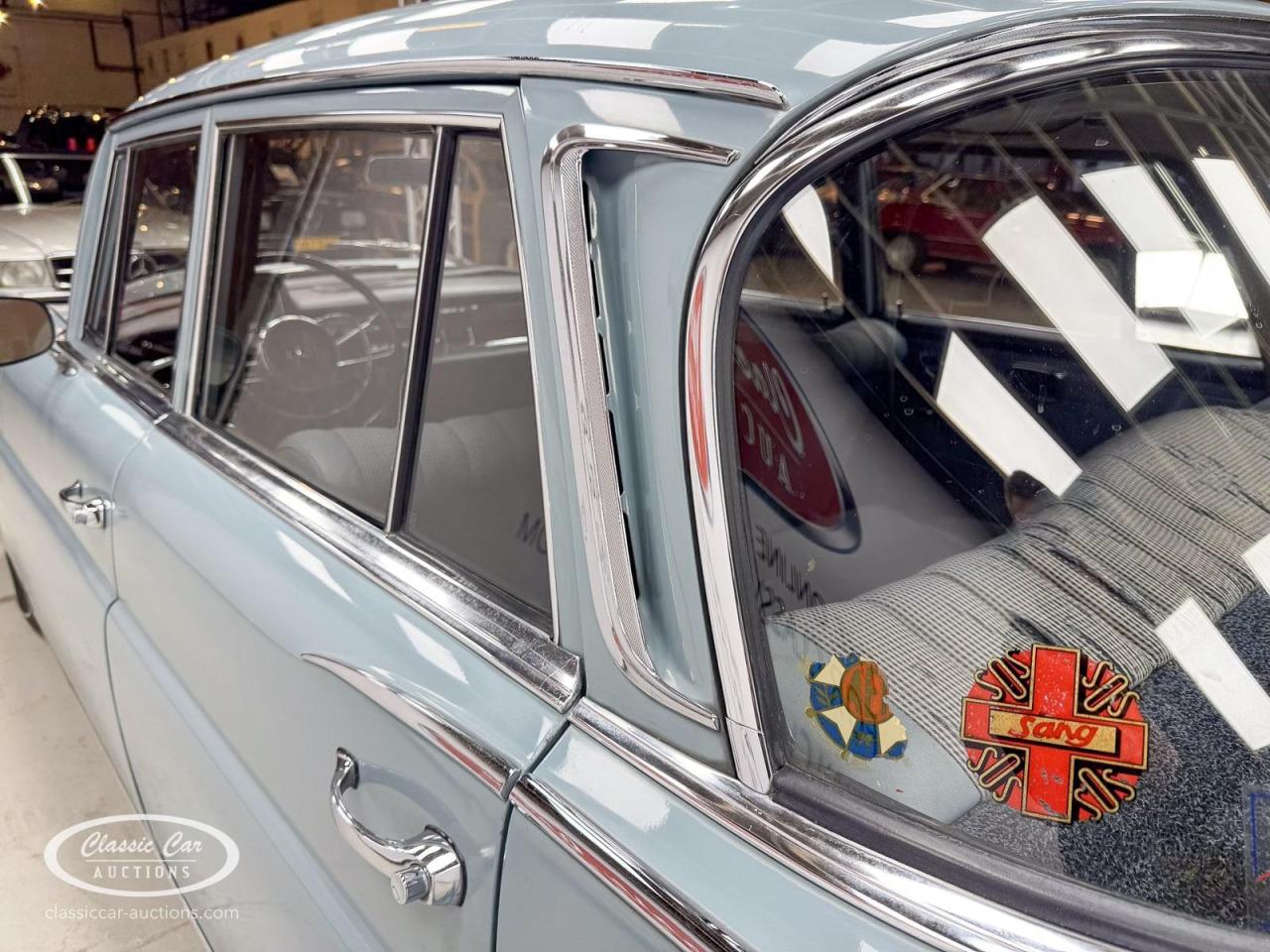 1965 Mercedes - Benz 230S