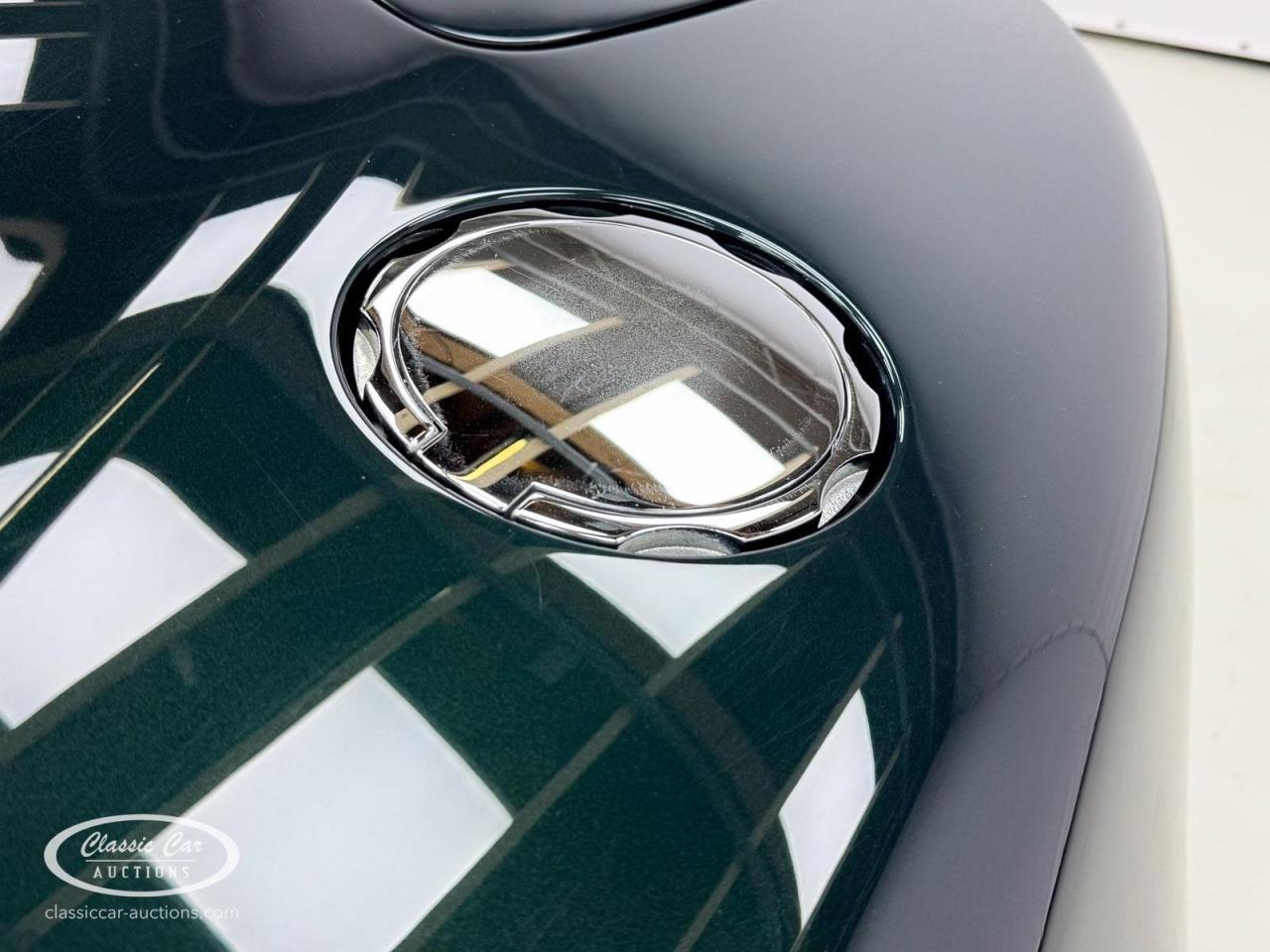 2003 Aston Martin Vanquish