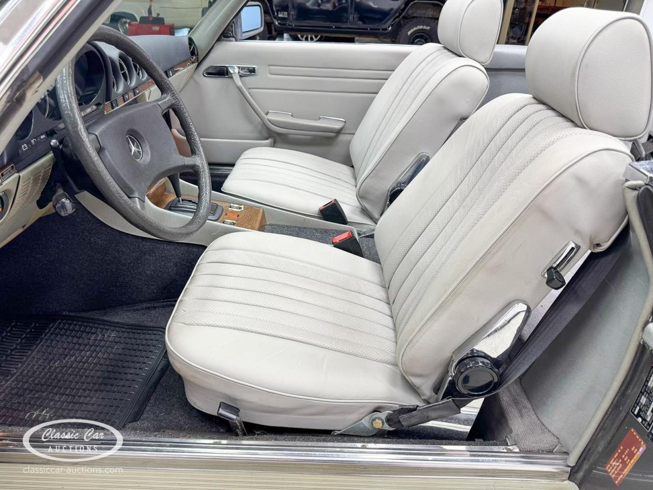 1982 Mercedes - Benz 380