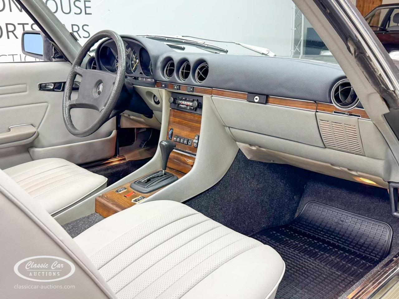 1982 Mercedes - Benz 380