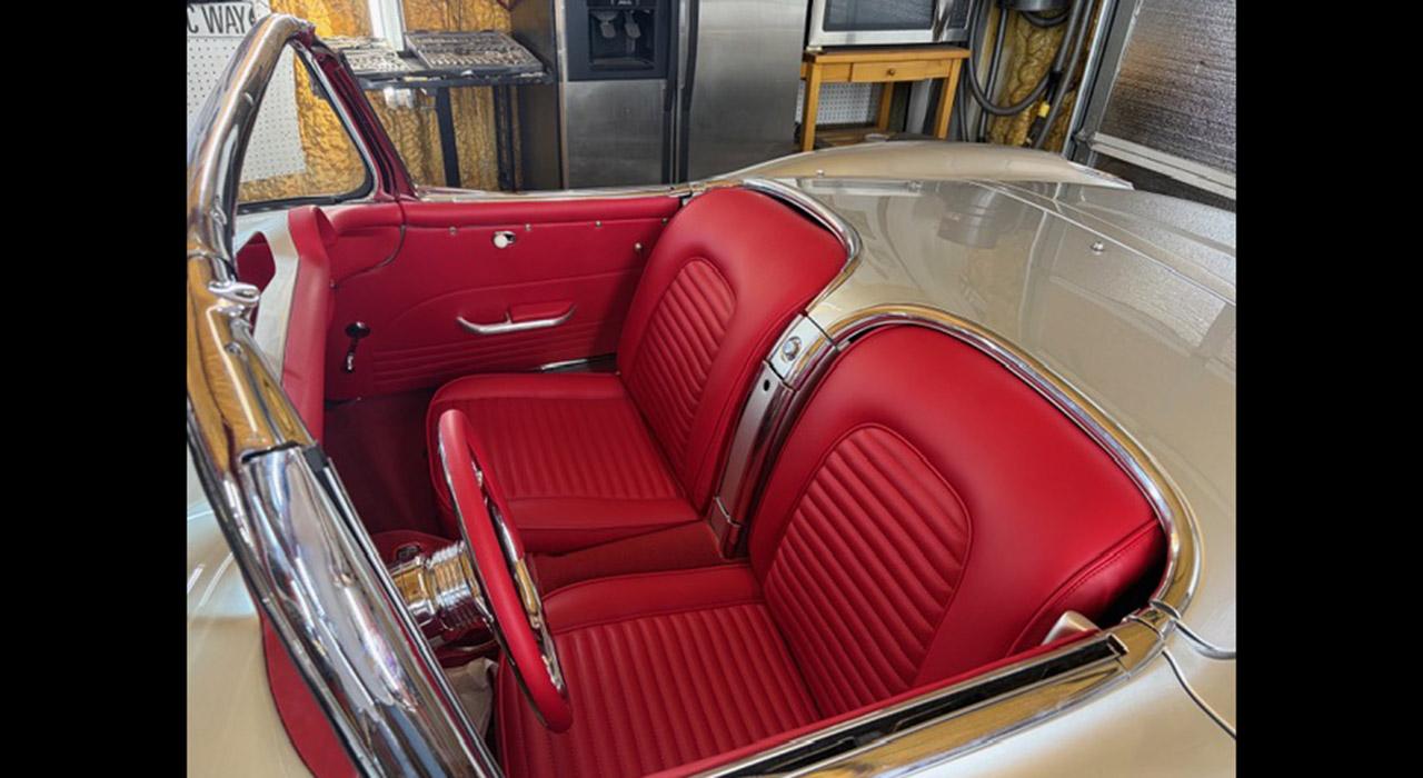 1956 Chevrolet CORVETTE RESTOMOD2D