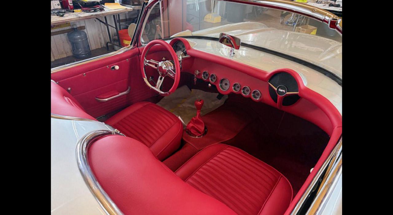 1956 Chevrolet CORVETTE RESTOMOD2D
