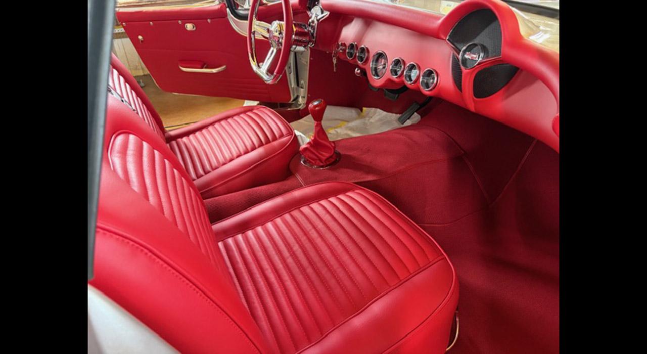 1956 Chevrolet CORVETTE RESTOMOD2D